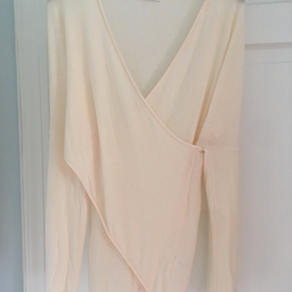 Three Dots Faux Wrap Surplice Medium Lightweight Cream Sweater